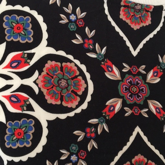 Old Navy Floral‎ Blouse - Picture 3 of 3